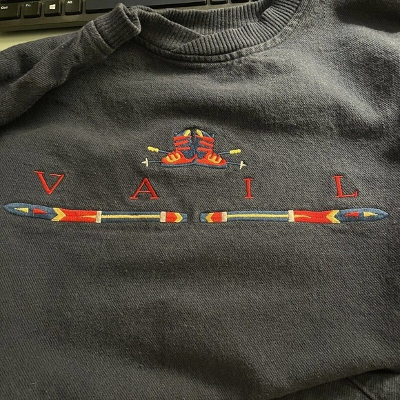 Vintage Crazy Shirts Hawaii RARE Pullover Vail Embroidery Medium 80s Col… - Picture 4 of 9